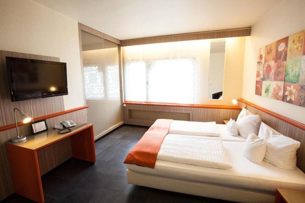Trip Inn Hotel Ariane Colonia Exterior foto